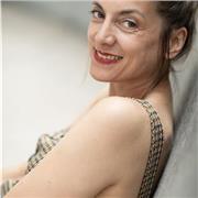 Deutsch lernen mit Schauspielerin & Sprecherin – Kreativer Unterricht für Aussprache, Ausdruck und selbstbewusstes Sprechen.